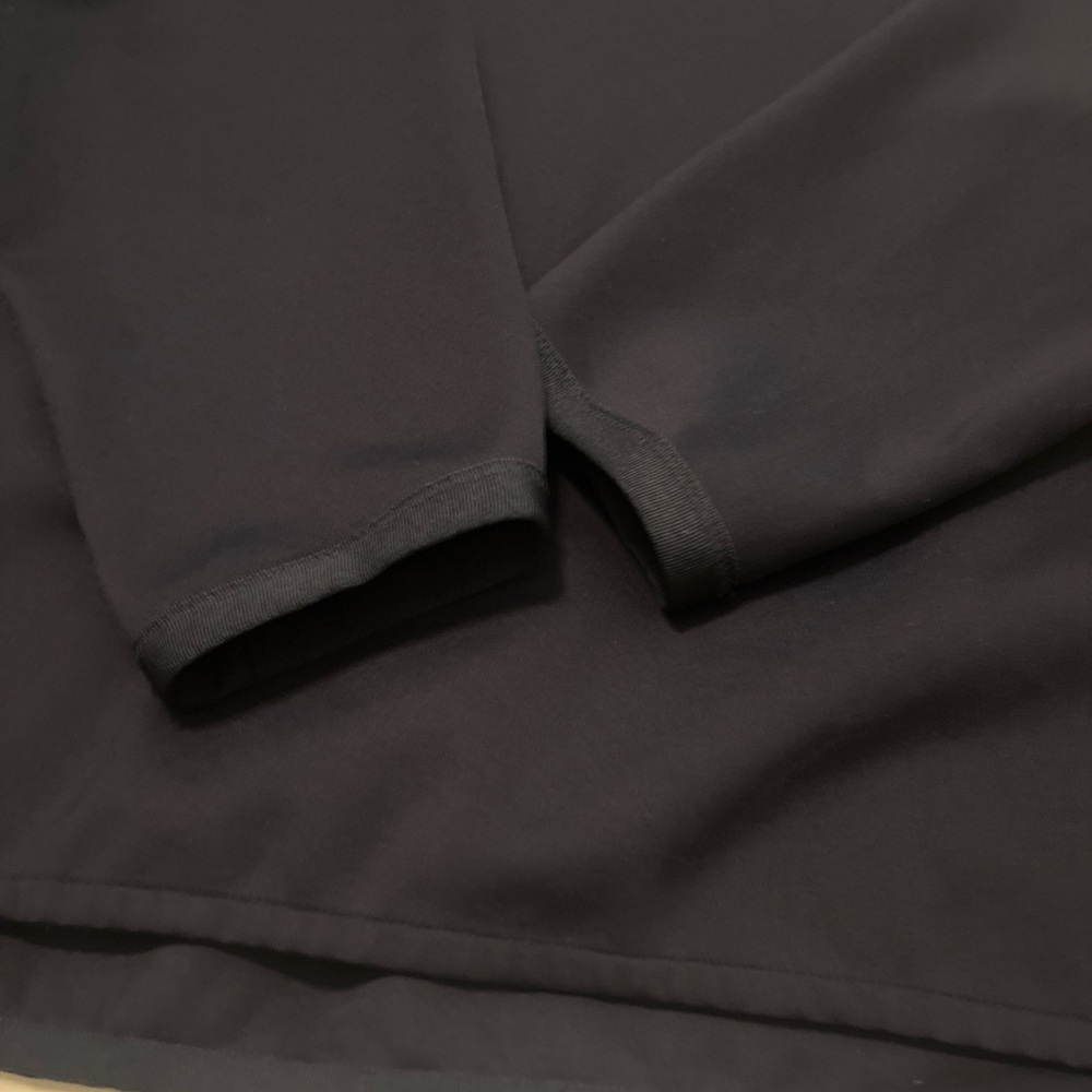 MM LAFLEUR Navy Blue Shawn Sweatshirt SZ M V-Neck Long Sleeve Light Scuba casual - Picture 12 of 15